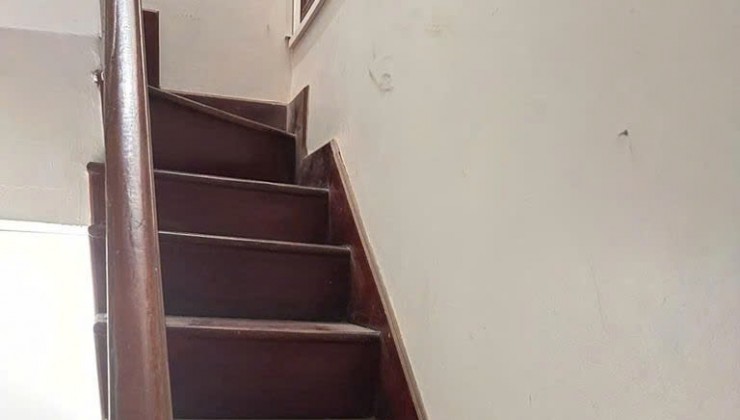 Cho thuê nhà ngõ ô tô phố Hoàng Hoa Thám, 35m2 - 5 tầng, MT 4m, 4 ngủ, 15 Triệu - ở GĐ, VP Công ty